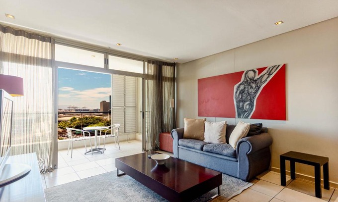 Cape Town City Centre Apartment | Harbouredge Suites