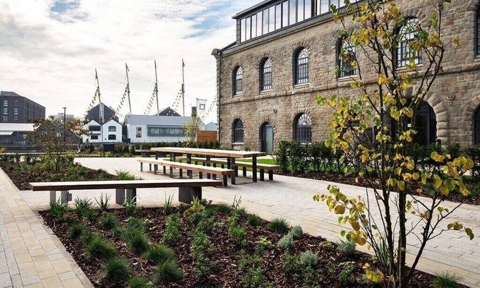 Canon's Marsh Apartment | Harbourside Hideaway - Superb Flat With Terrace