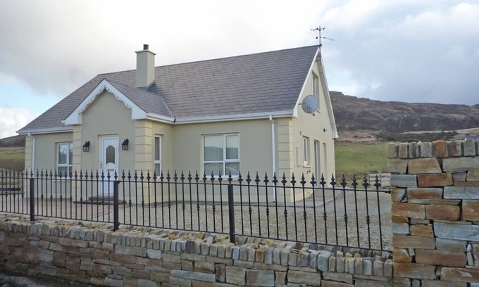 Kilcar Ski Chalet | Harefield Holiday Home