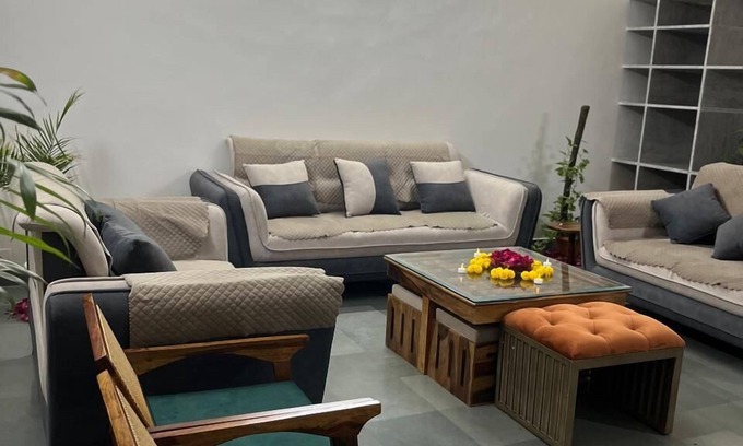 Civil Lines House | Harisadan Homestay