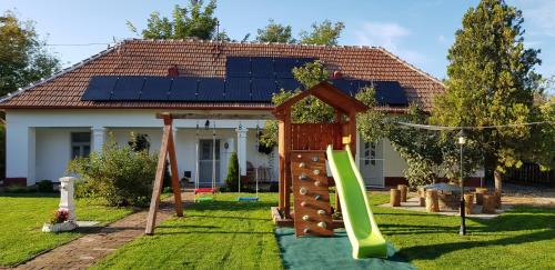 Poroszlo House | Harmónia Parasztház és Apartman
