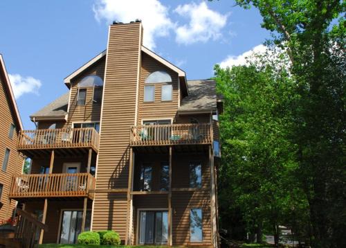 McHenry House | Hartwood Village 05