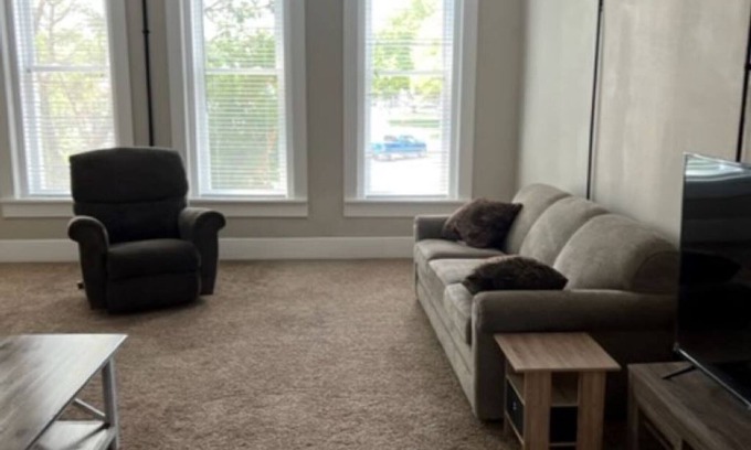 Centerville Apartment | Harv's Uptown Retreat on World's Largest Square
