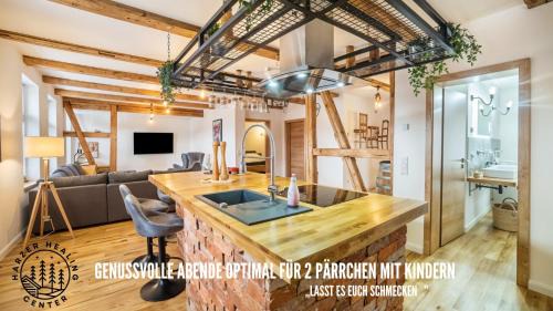 Elbingerode Apartment | HARZER HEALING CENTER 2024 Romantische Landhauswohnung mit Fussbodenheizung,XXL Kochinsel,XXL Regenduschen,Modern,Hochwertig,Persönlich,Vollausgestattet