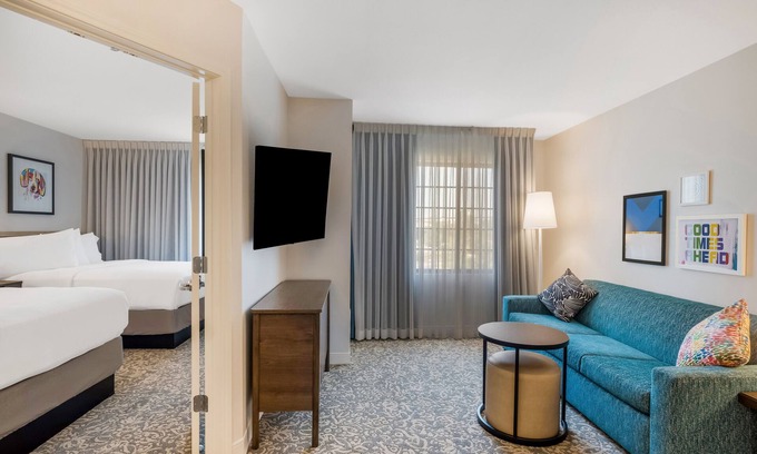 Acres Green Hotel | Hassle-free Stay! w/Outdoor Pool, Free Breakfast, Unit w/Full Kitchen!