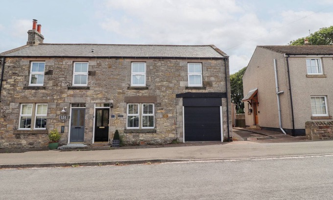 North Sunderland Cottage | HASTING DAIRY, pet friendly, character holiday cottage in Seahouses