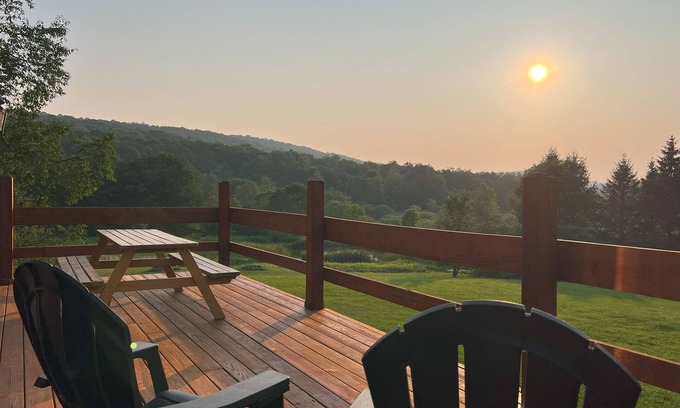 Meredith House | HaSu Haus - Unique Fully Renovated Historic Dairy Barn
