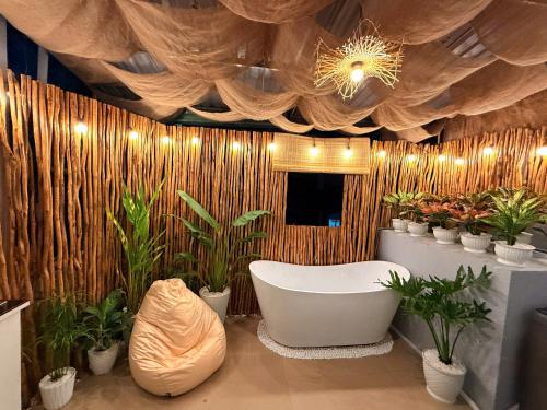 District 11 Apartment | HATUS homestay-Bồn tắm, bếp, ban công, máy chiếu