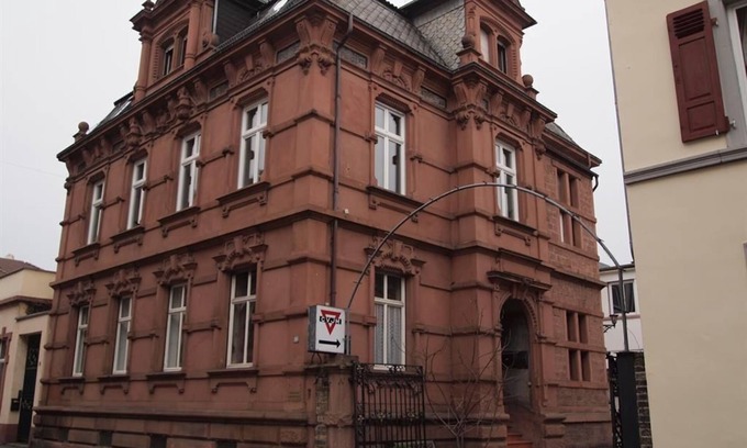Neustadt an der Weinstrasse Bed & Breakfast | Haus Mittendrin - Fewo, Bad, WC, 2 Schlafräume
