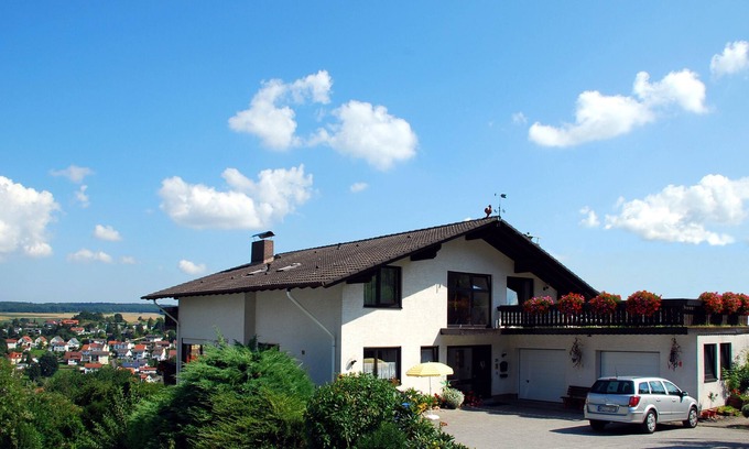 Bad Konig Apartment | Haus Fernblick * Bad König, quiet location, nature, thermal bath, spa, WLAN, LCD TV