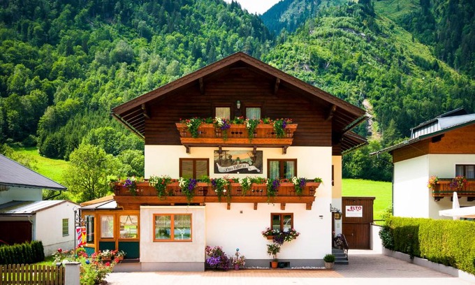 Fusch an der Grossglocknerstrasse Apartment | Haus Hubertus
