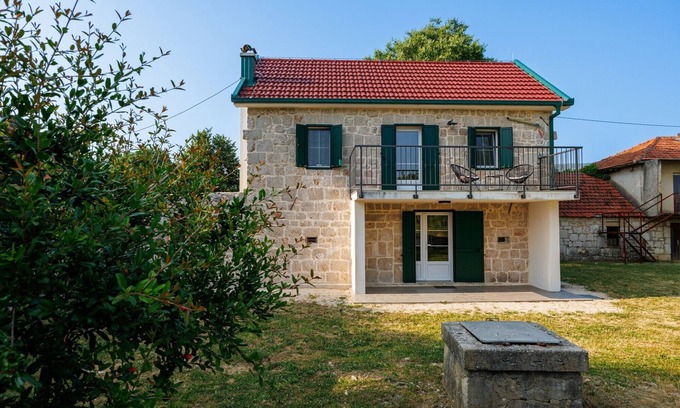 Donji Prolozac House | Haus Meter in Donji Proložac - Haus für 6 Personen