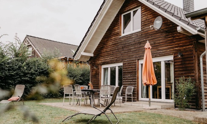 Zarrentin am Schaalsee House | 'Haus Mimi Zarrentin' on Lake Schaalsee with Private Terrace & Garden