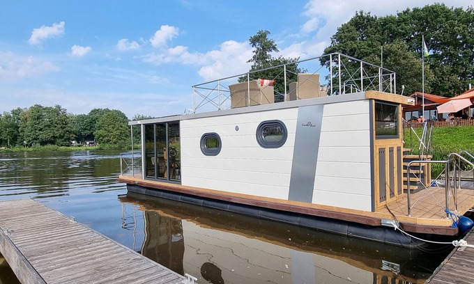 Steinbild House | Hausboot für 5 Gäste mit 50m² in Walchum