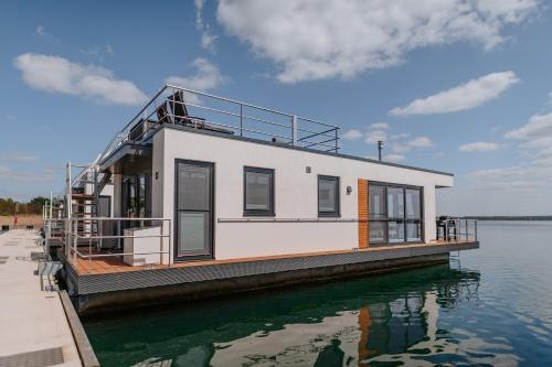 Vetschau/Spreewald Boat Rental | Hausboot King - LP5