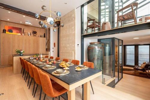 Porte-Saint-Martin Apartment | Haut Marais - My Skydome in Paris