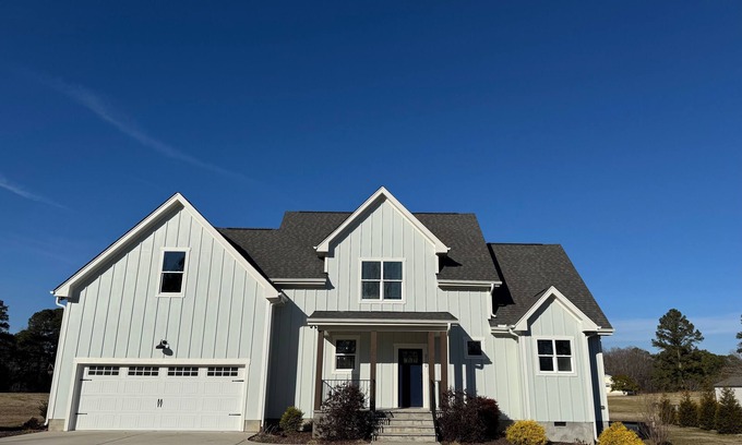Zebulon House | Haven On Old Bunn 3 BR/2.5 BA Home with Pond Access only 20 minutes from Raleigh