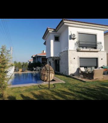 Cesme Villa | Havuzlu taş villa kişiye özel