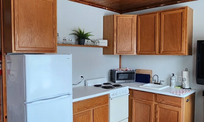 Crawfordville House | Hawks Nest Loft, A rustic but cozy upstairs barn loft, No Cleaning fees.
