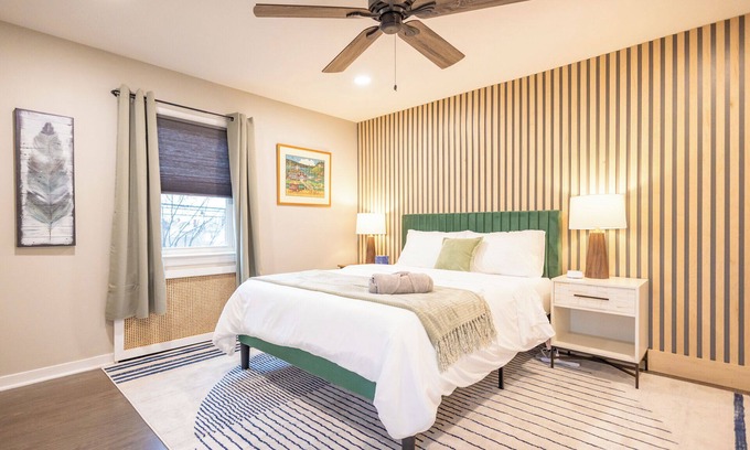 Hawthorne Apartment | Hawthorne 2 Bed 1.5 Bath w/Office -Pets OK, Laundry In-Unit, Parking, Fios, Safe