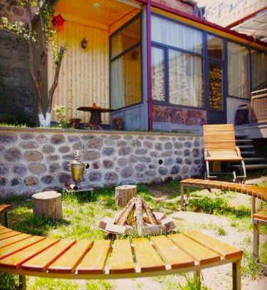 Goris House | Hayi Tun Guest House