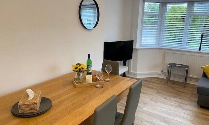 Poole House | Hazlebury Muse in Poole for total wellness