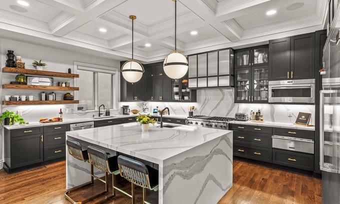 Cherry Creek House | Heart of Cherry Creek Modern Mansion Rooftop