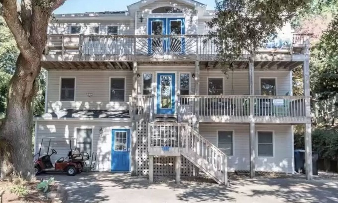 Sea Acres House | Heart of Duck! Heated Pool, Hot Tub, Golf Cart
