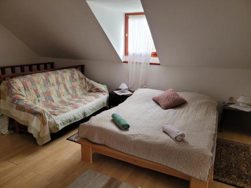 Teresztenye Apartment | Heart of Galysági Village Guesthouse