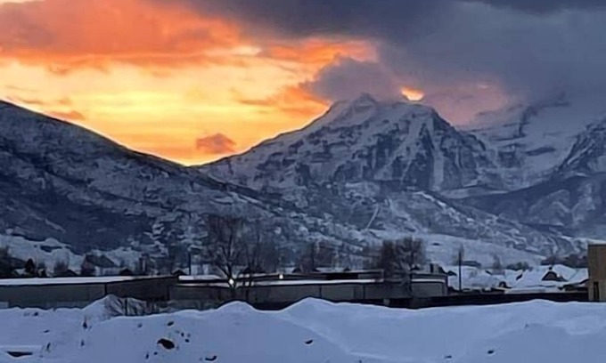 Park City Apartment | Heart of Heber Valley Fenced in yard Pet Friendly
