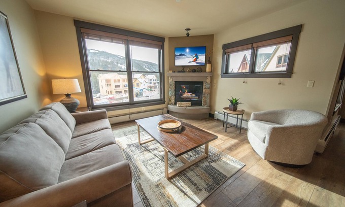 River Run Condo | Heart of River Run- Hot Tub/Pool access