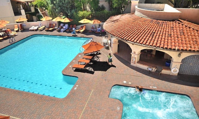 Sedona Resort | Heart of Sedona: Two Spacious Rooms w/Outdoor Pool – Unwind in Style