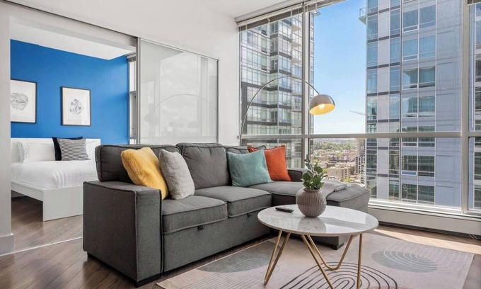Mission District Apartment | Heart of the City - 2BR, Prk, AC, Mountain Views
