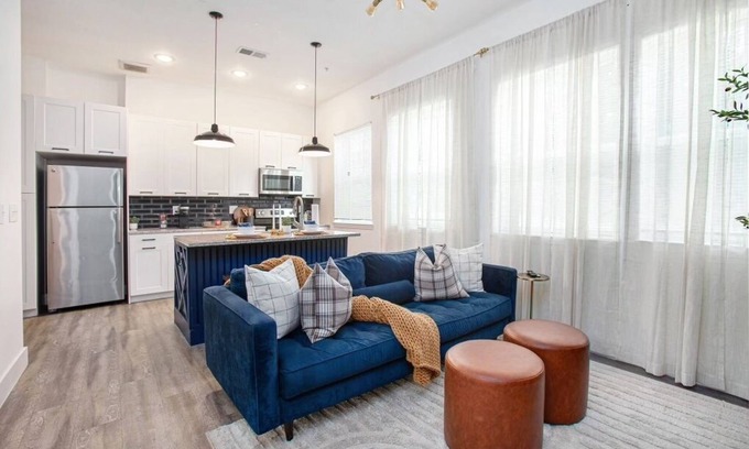 Castleberry Hill Apartment | Heart Of The City Cozy Getaway…6 Min walk to MercedesBenz Stadium+StateFarmArena