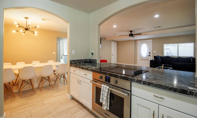 Mesa House | Heated pool 4B/3b - HUGE Pool - Spacious Home & Yard