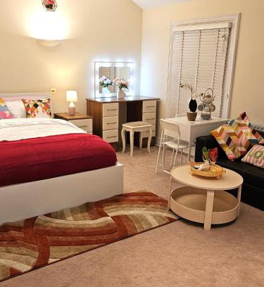 Hillingdon Apartment | HEATHROW MANSION SHUTTLES