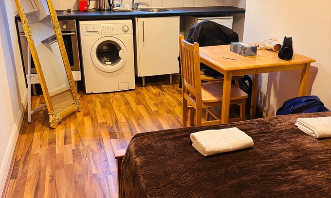 Tottenham Apartment | Heaven of Samira