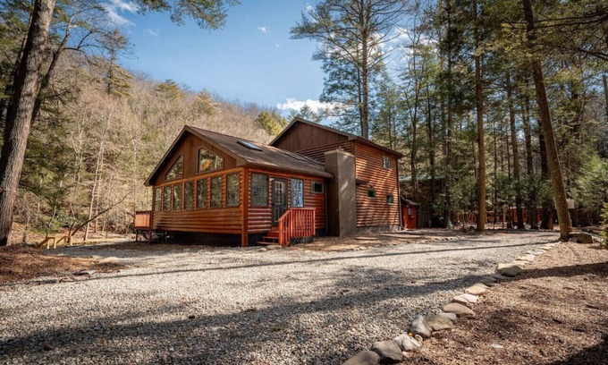 East Stroudsburg Cabin | Heaven's Cabin At The Creek