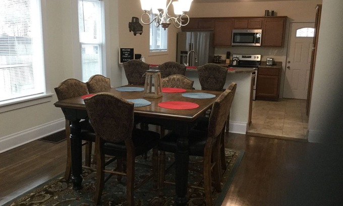 Kenosha House | Heavenly! Near Microsoft Mt Pleasant - Sleeps 6