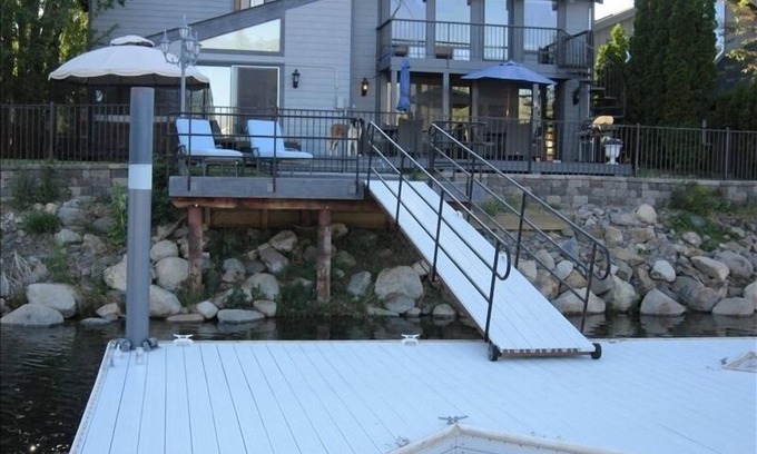 Tahoe Keys House | HEAVENLY-Waterfront-Mtn Views-HotTub-Pool Table