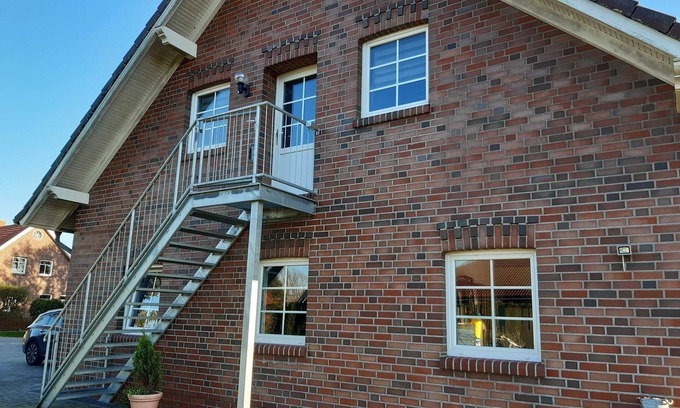Fehnhusen Apartment | Helgas Ferienwohnung 4 Sterne* - Apartment on the upper floor, 3 bedrooms, with own terrace,