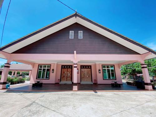 Kampung Batin House | HELLOKITTY HOUSE - Unit 1