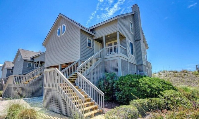 Topsail Beach House | Helmstetler | Ocean Views + Seasonal Community Pool!