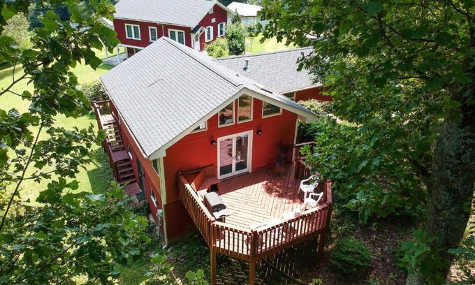 Hendersonville Apartment | Hendersonville Cantrell Cottage - Smoky Mtn View