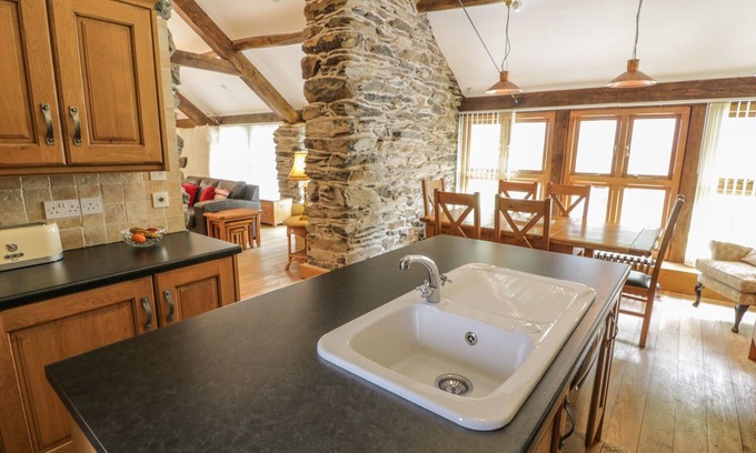 Fairbourne Cottage | Hendoll Barn