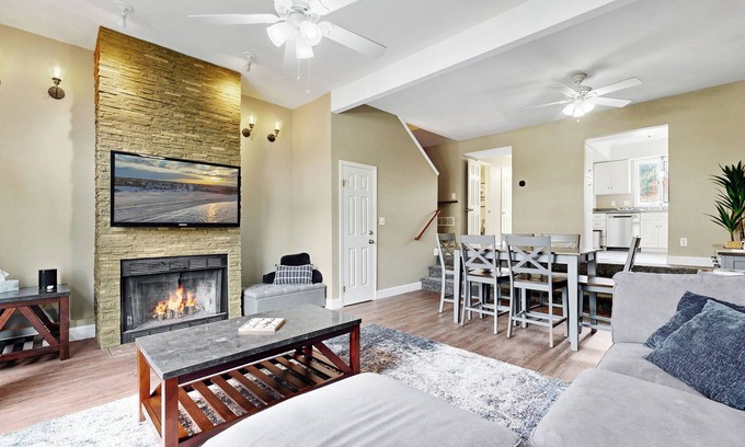 Lewes House | HENLOPEN HARMONY - 3BR, 2.5BA - SLEEPS 8 - Walk to Downtown Lewes