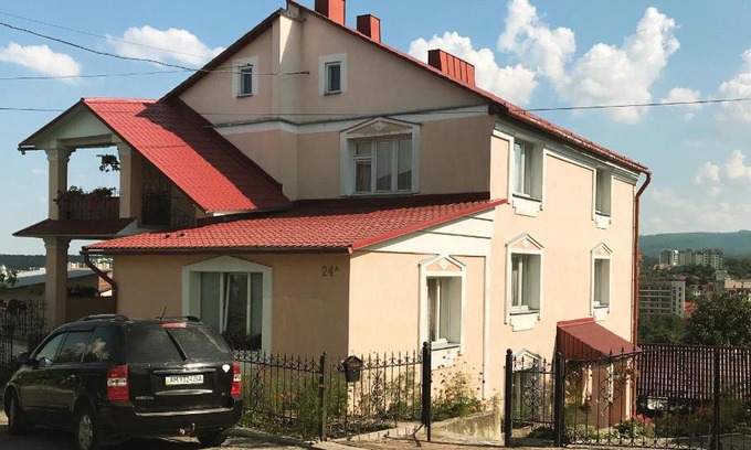 Truskavets House | Hercules