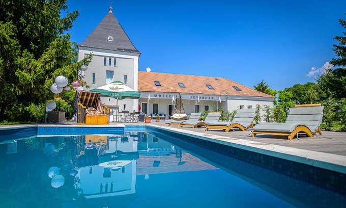Poroszlo Hotel | Herczeg Udvarház Poroszló
