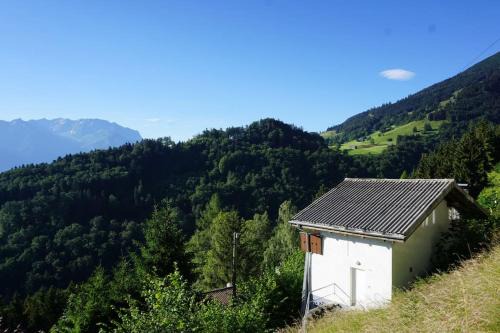 Sevelen Ski Chalet | HERZLI-CHALET über dem Rheintal mit Schlossblick