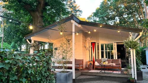 Voorthuizen Ski Chalet | Het Verwende Nest met privé hottub & Barrel sauna